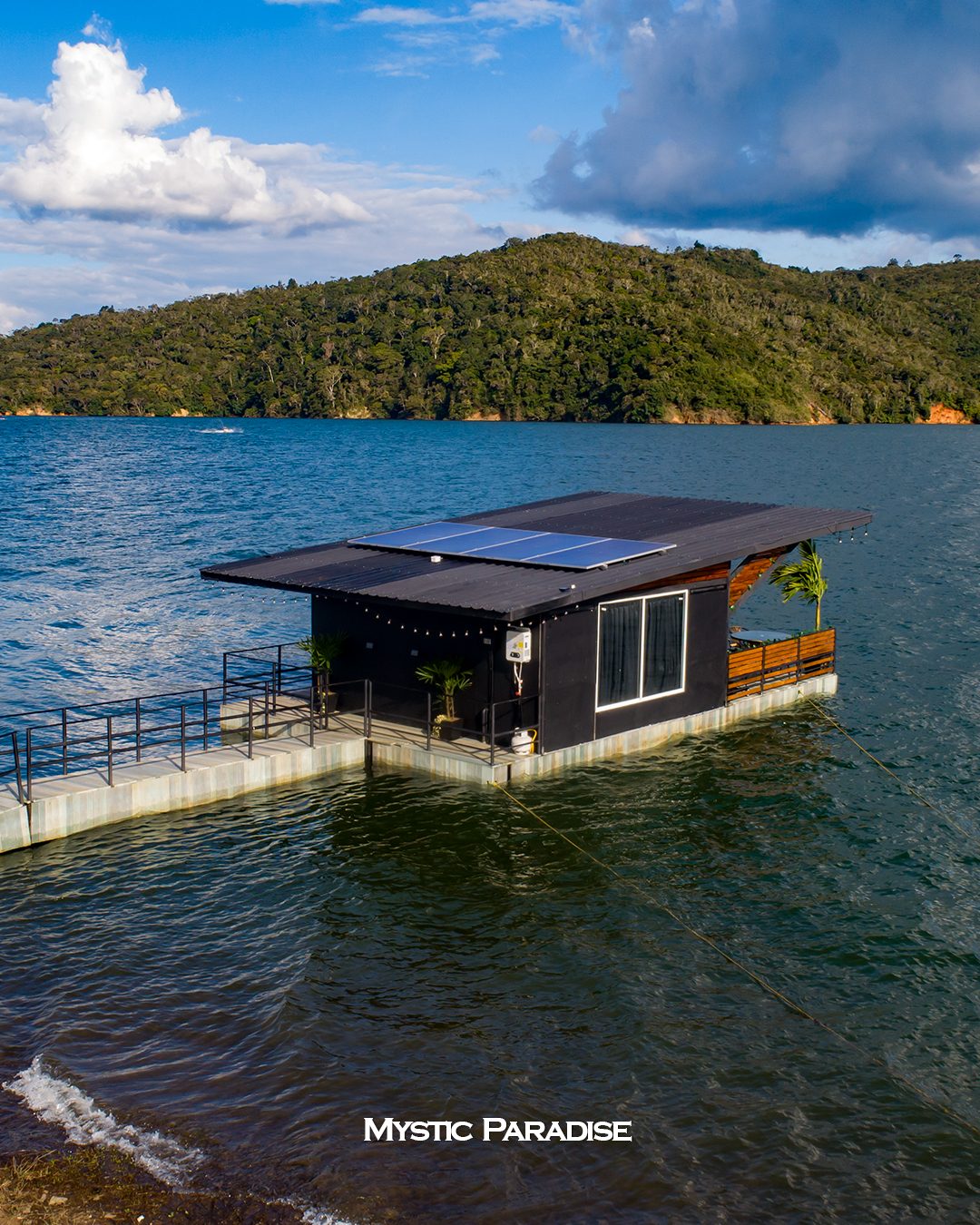 Vista Aérea Panorámica Lago Calima