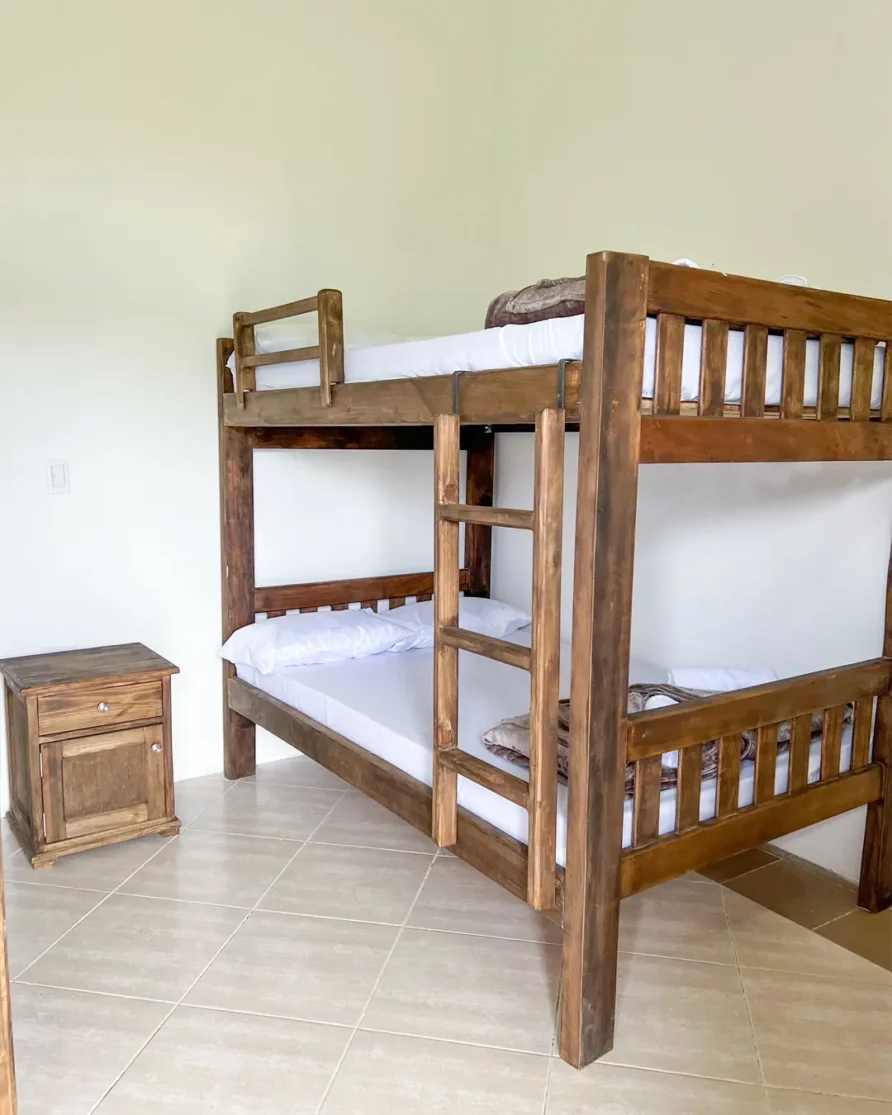 Habitación Grupal (Hasta 8 Personas)
