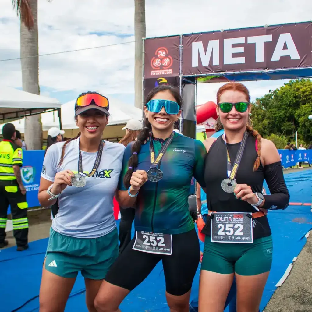 Centro de Eventos en el Lago Calima: Mystic Paradise 43 Centro de Eventos Mystic Paradise cuadradas21