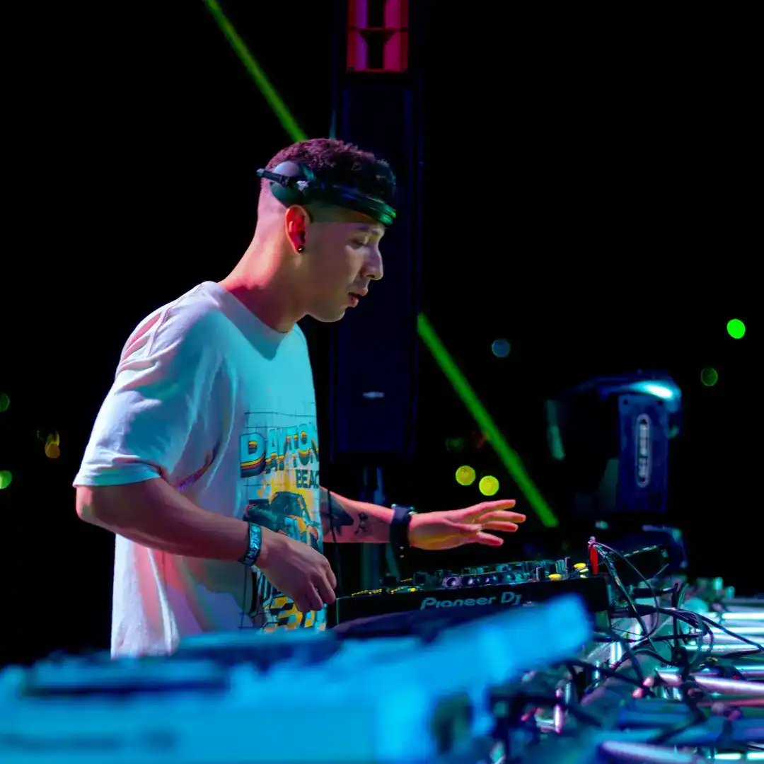 Centro de Eventos en el Lago Calima: Mystic Paradise 21 Centro de Eventos Mystic Paradise cuadradas5